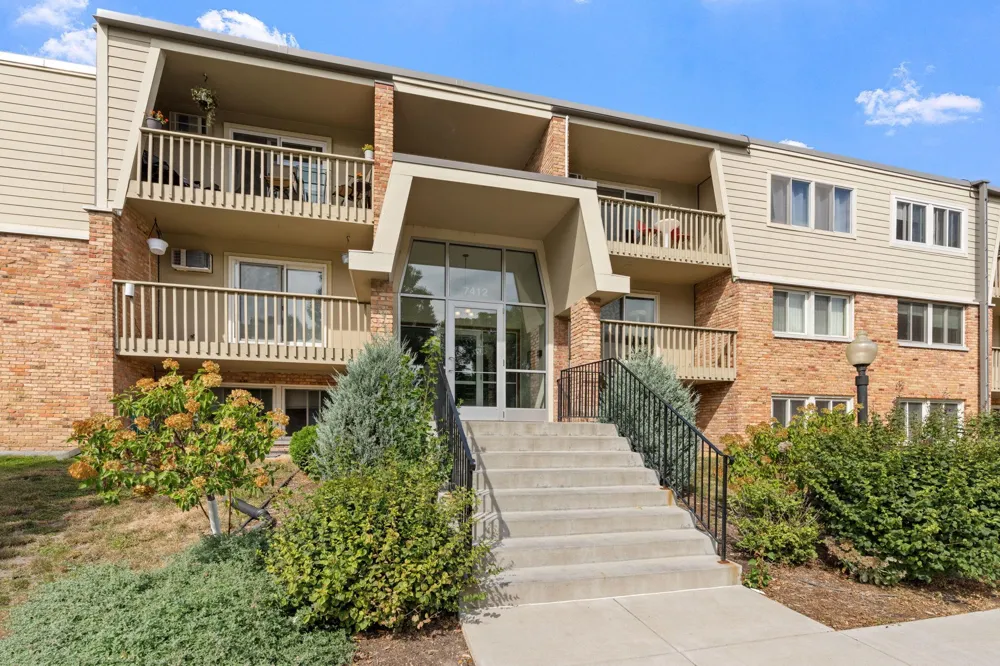 7412 W 22nd Street #309 Saint Louis Park, MN 55426