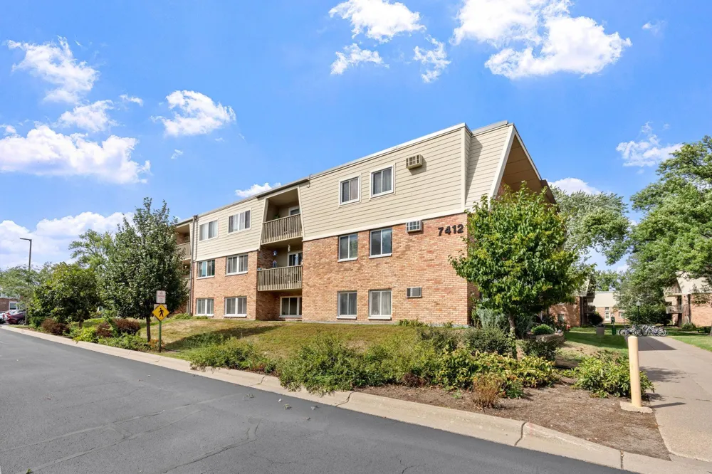 7412 W 22nd Street #309 Saint Louis Park, MN 55426