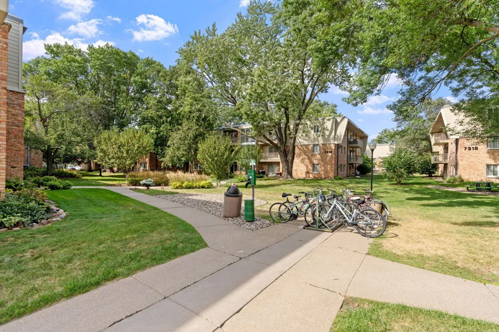 7412 W 22nd Street #309 Saint Louis Park, MN 55426