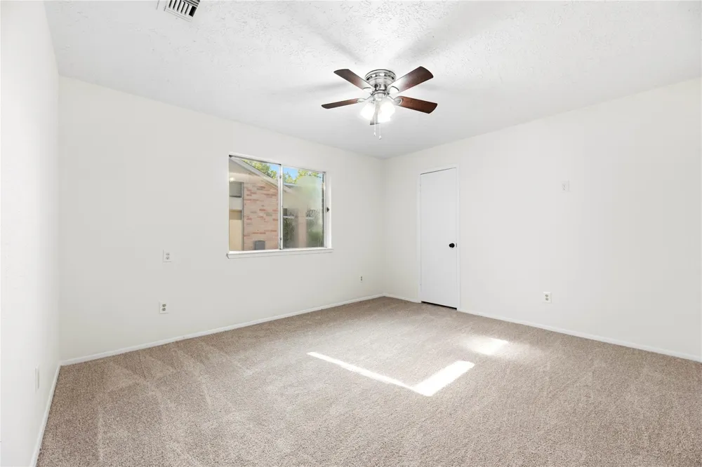 7526 Gulfbriar Place Houston, TX 77489