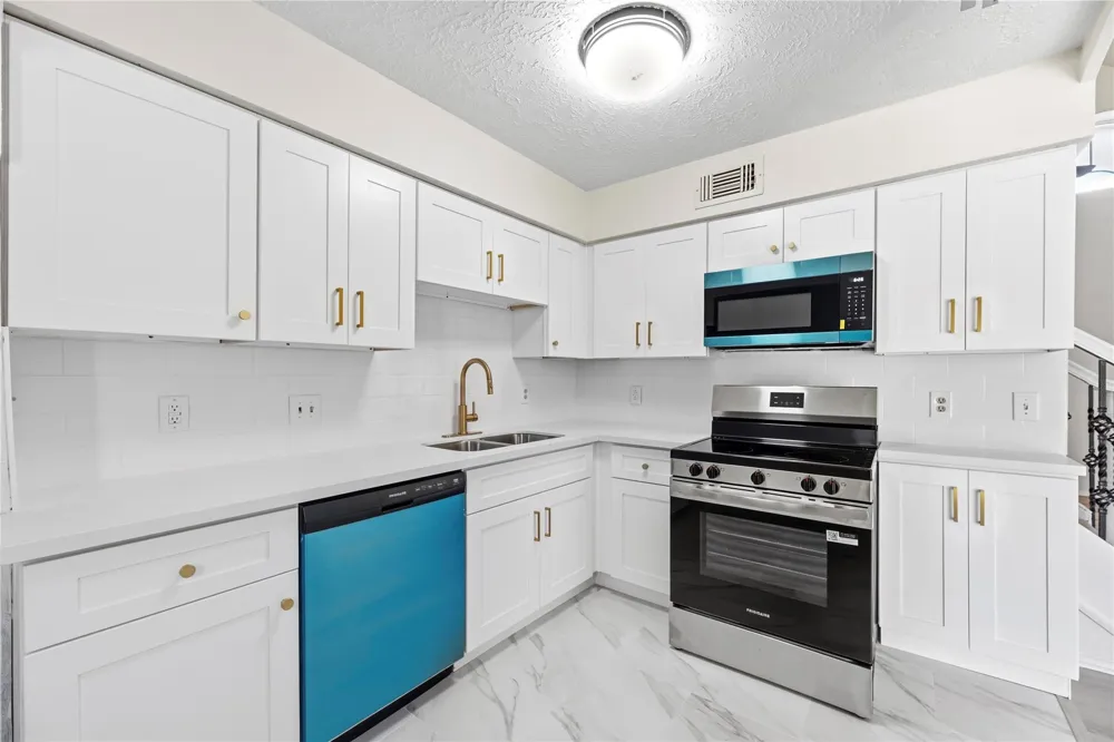 7526 Gulfbriar Place Houston, TX 77489