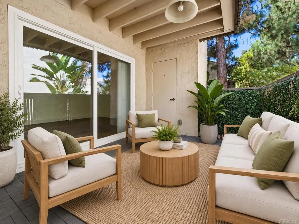 8548 Via Mallorca #A La Jolla, CA 92037