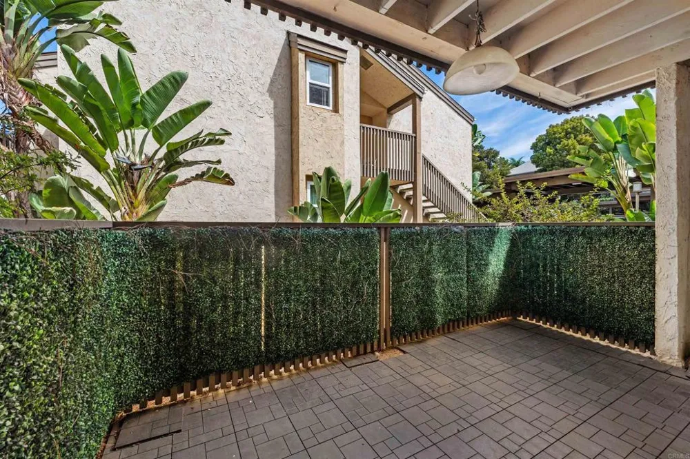 8548 Via Mallorca #A La Jolla, CA 92037