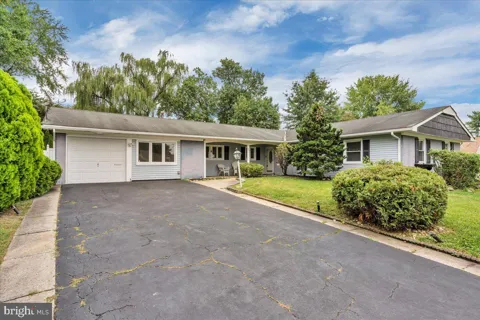 68 THORNHILL LANE