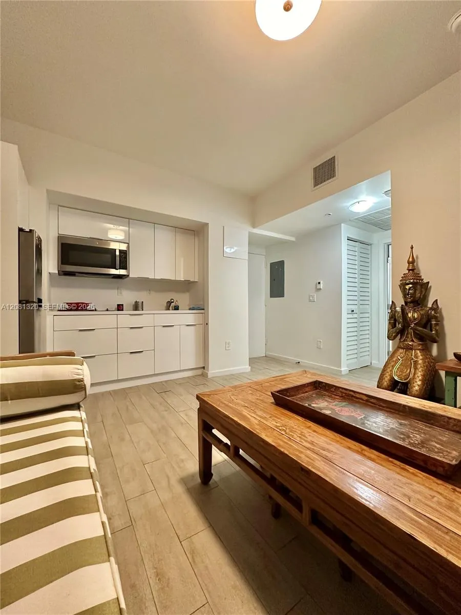 1611 Meridian Ave #103 Miami Beach, FL 33139