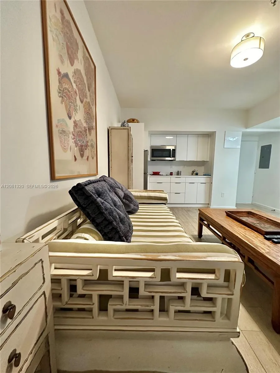 1611 Meridian Ave #103 Miami Beach, FL 33139