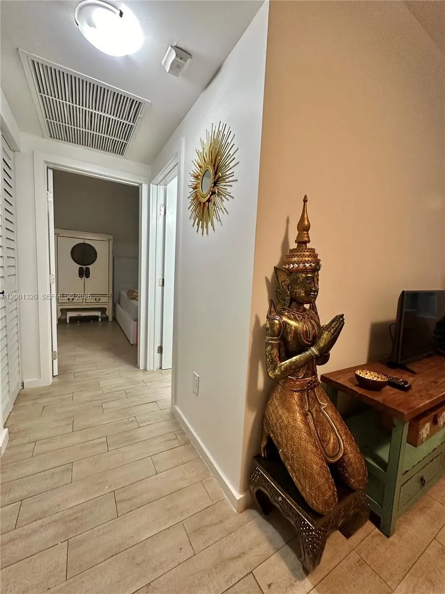 1611 Meridian Ave #103 Miami Beach, FL 33139