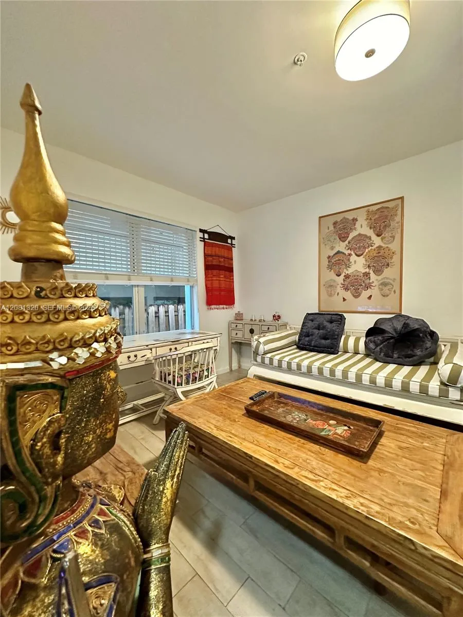 1611 Meridian Ave #103 Miami Beach, FL 33139