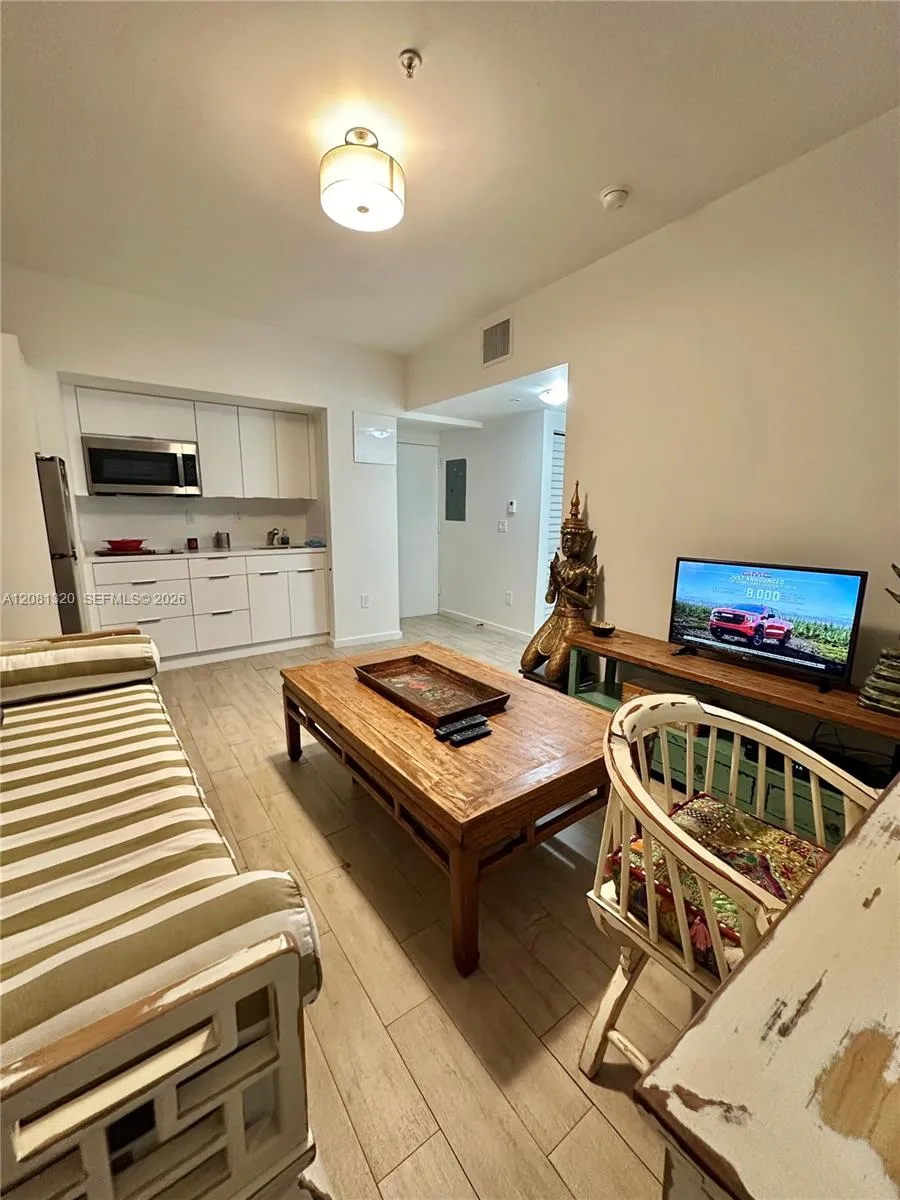 1611 Meridian Ave #103 Miami Beach, FL 33139
