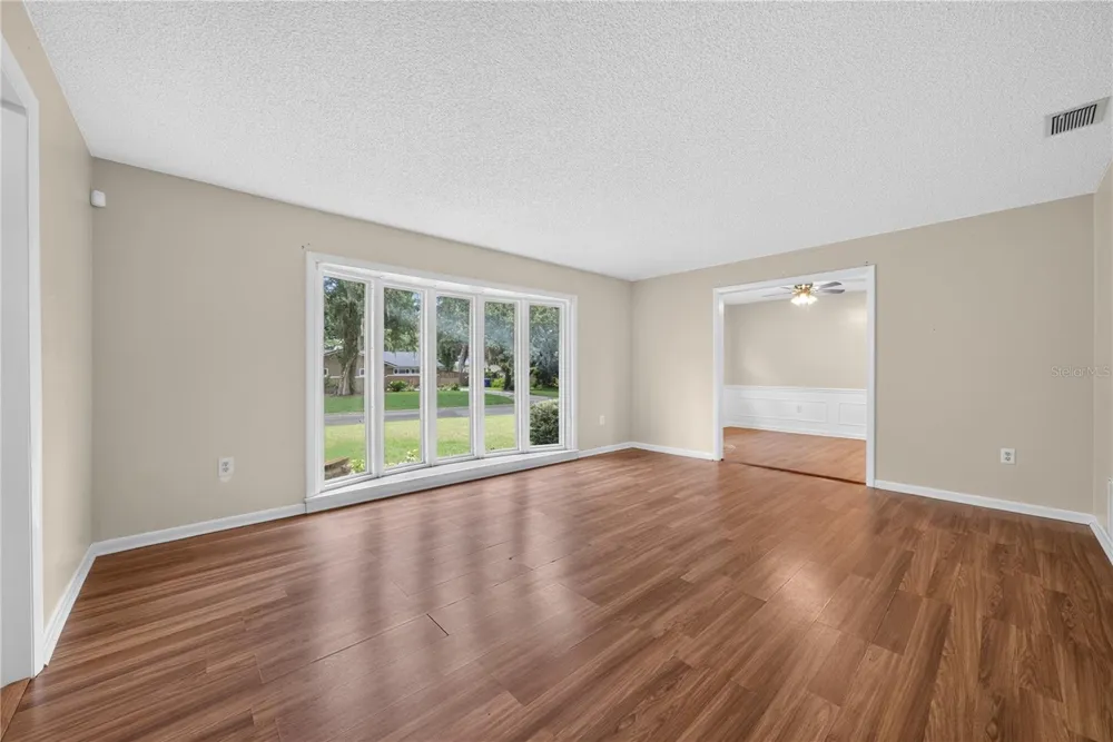 383 PALM DRIVE Oviedo, FL 32765