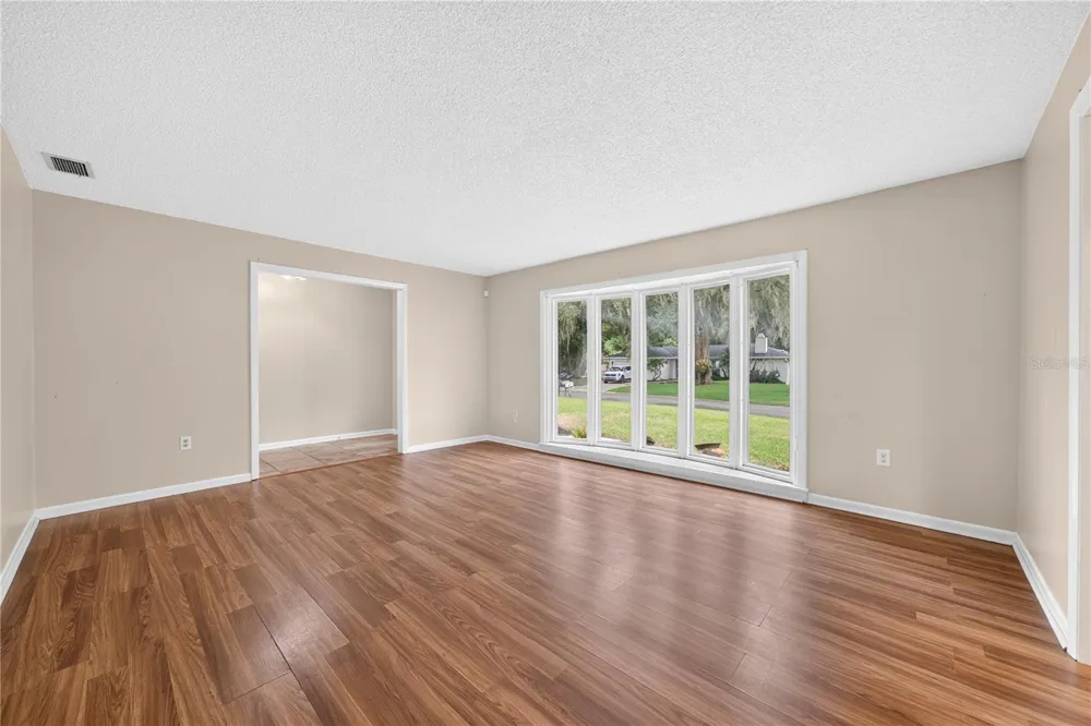 383 PALM DRIVE Oviedo, FL 32765