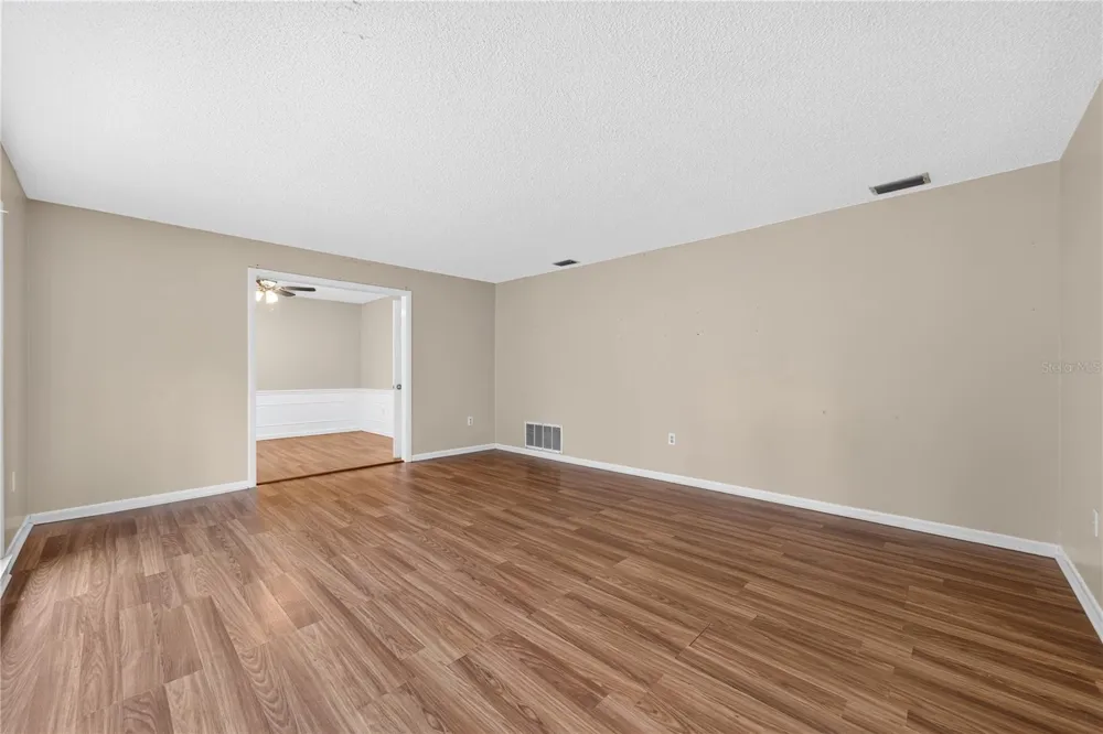 383 PALM DRIVE Oviedo, FL 32765