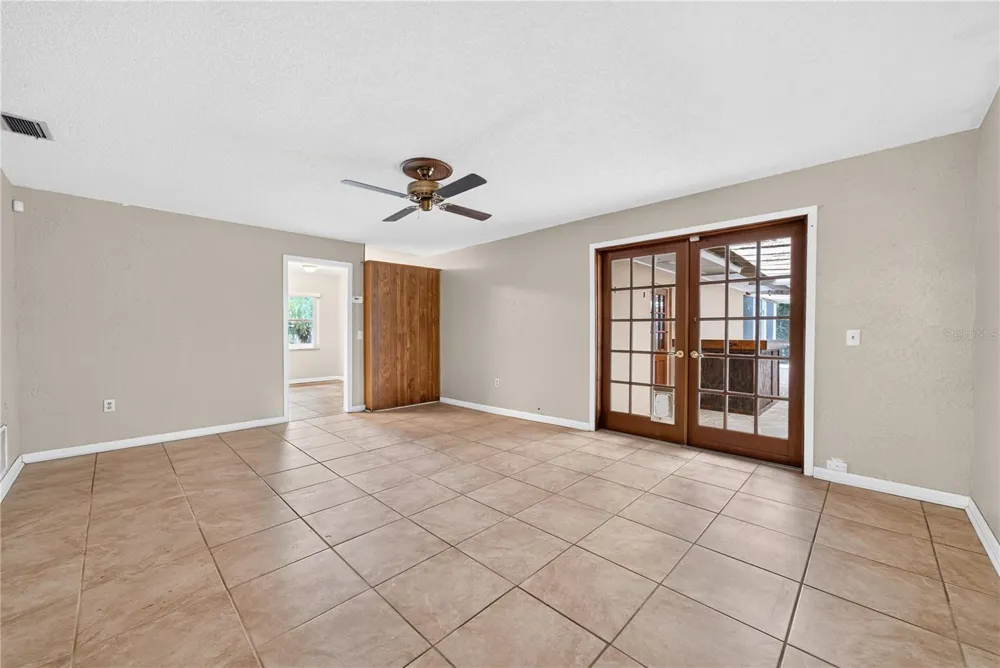 383 PALM DRIVE Oviedo, FL 32765
