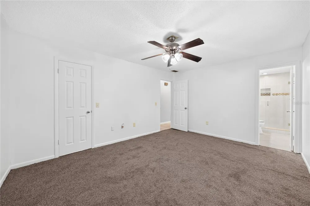 383 PALM DRIVE Oviedo, FL 32765