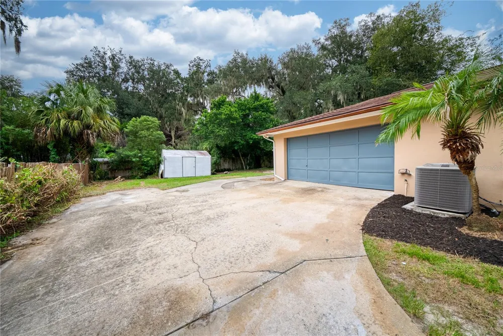383 PALM DRIVE Oviedo, FL 32765