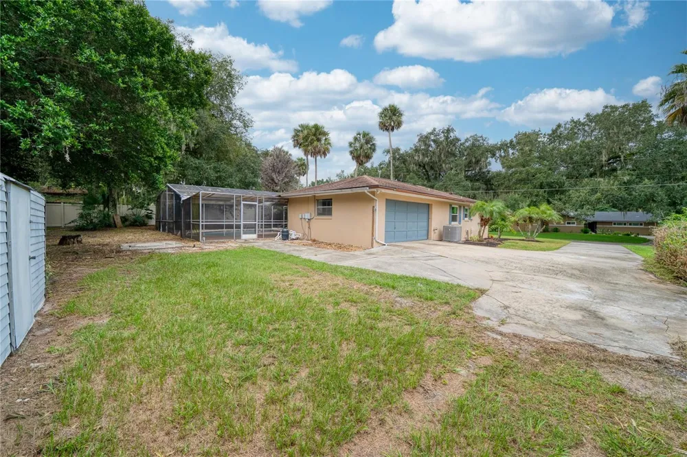 383 PALM DRIVE Oviedo, FL 32765
