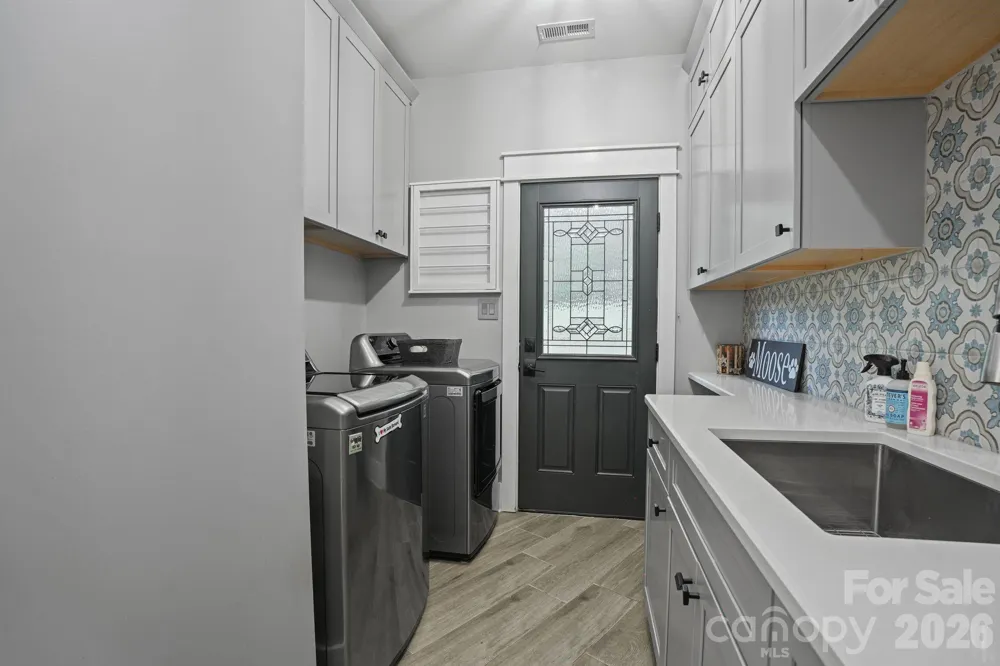 4686 Miller Bridge Road Connelly Springs, NC 28612