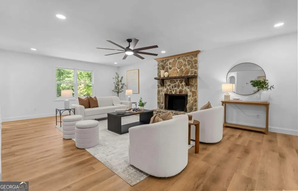 185 Linda LN SE Mableton, GA 30126