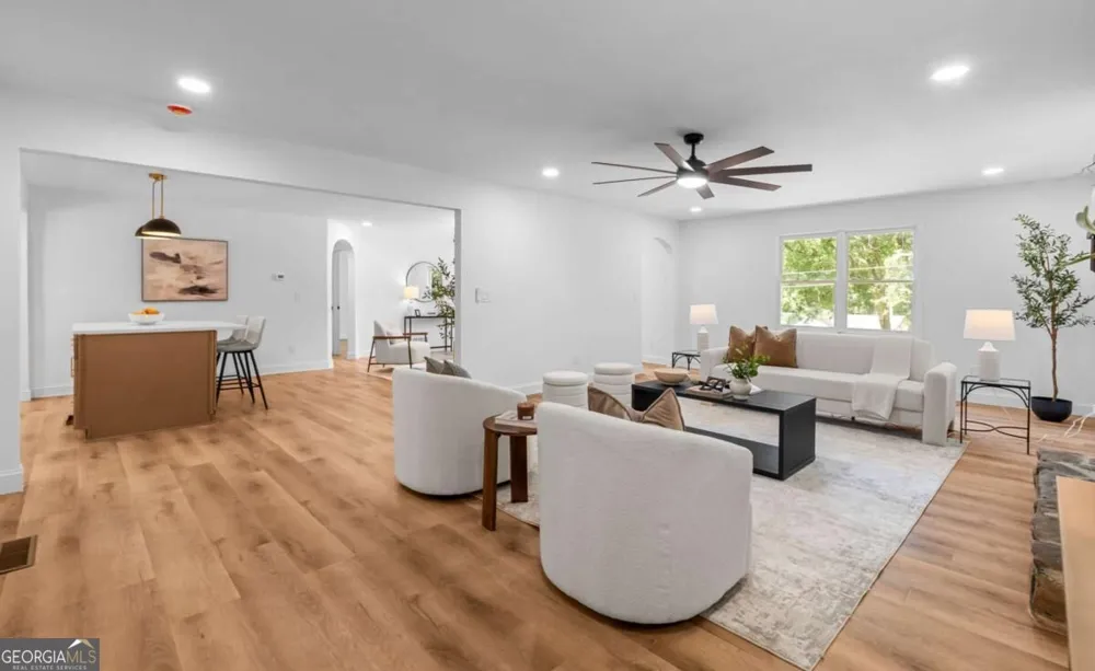 185 Linda LN SE Mableton, GA 30126