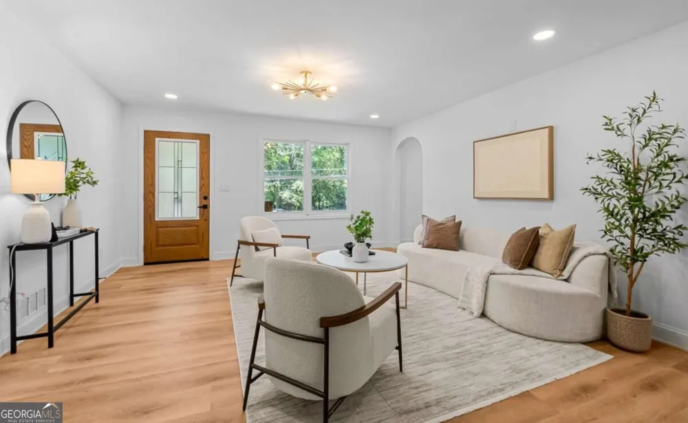185 Linda LN SE Mableton, GA 30126