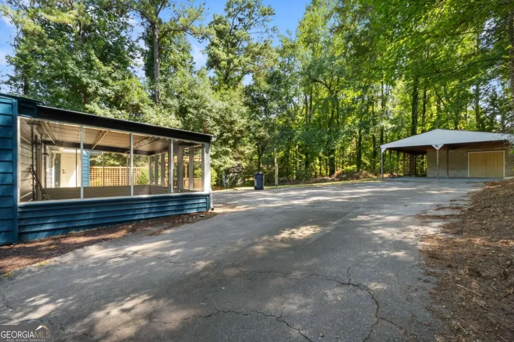 185 Linda LN SE Mableton, GA 30126