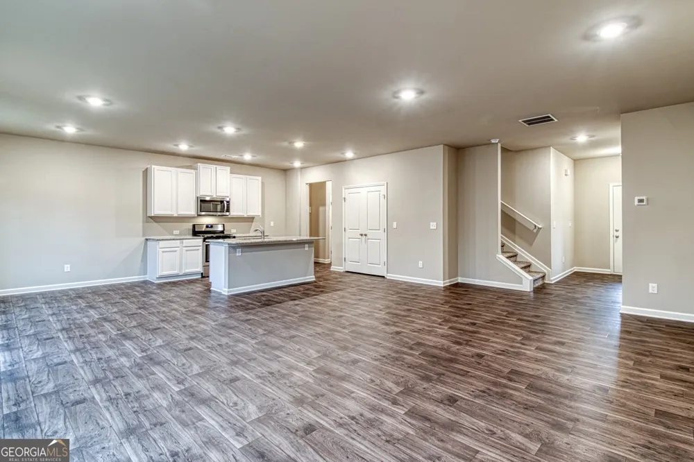 68 Avian WAY Auburn, GA 30011