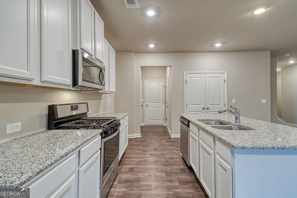 68 Avian WAY Auburn, GA 30011