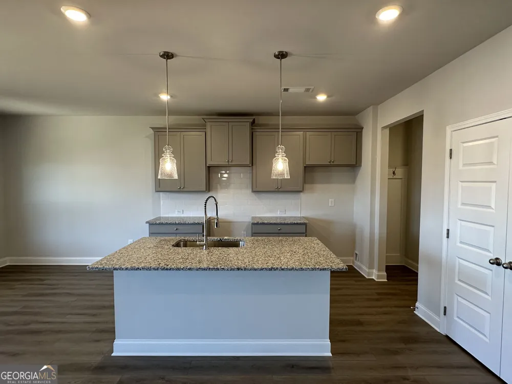 68 Avian WAY Auburn, GA 30011