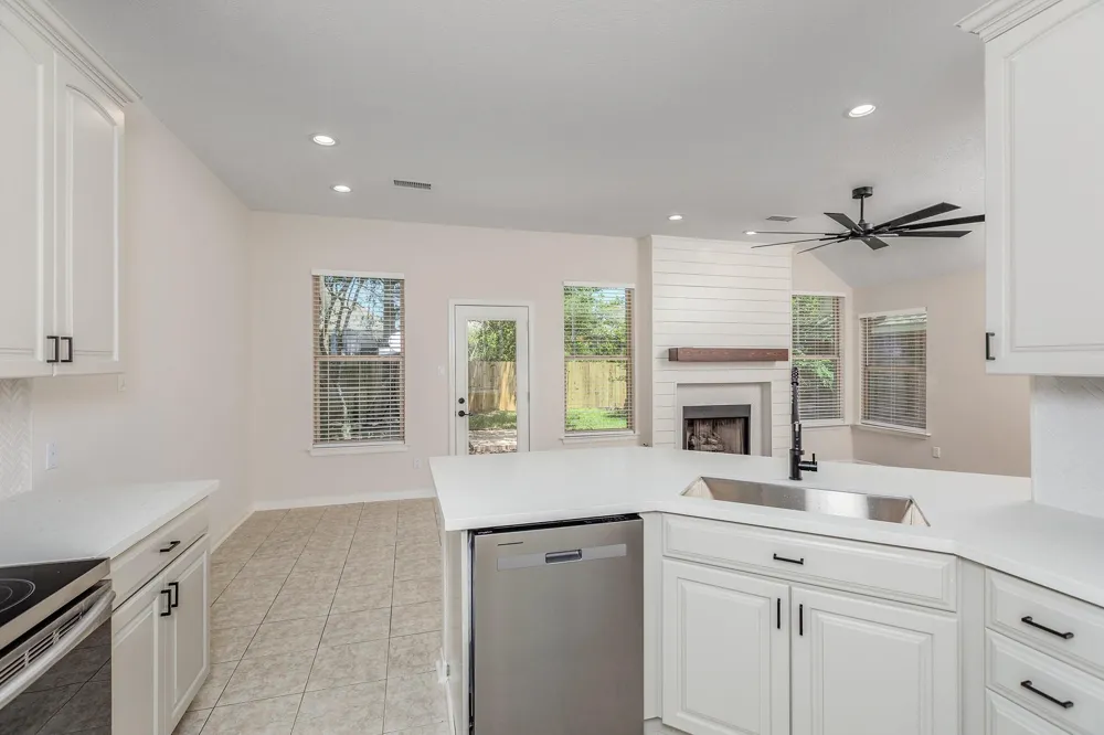 42 Camber Pine Place The Woodlands, TX 77382