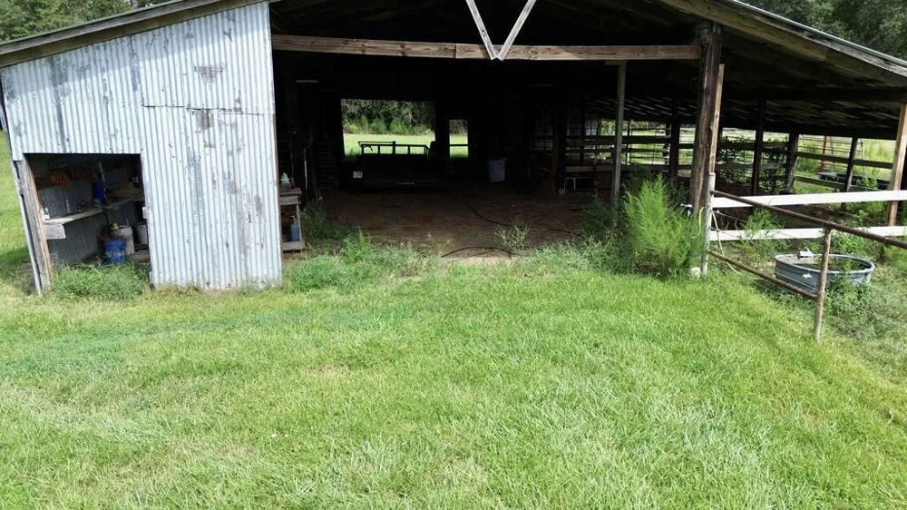 10 County Road 622 Kirbyville, TX 75956
