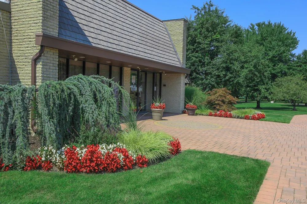403 Cabot Court E Saint James, NY 11780