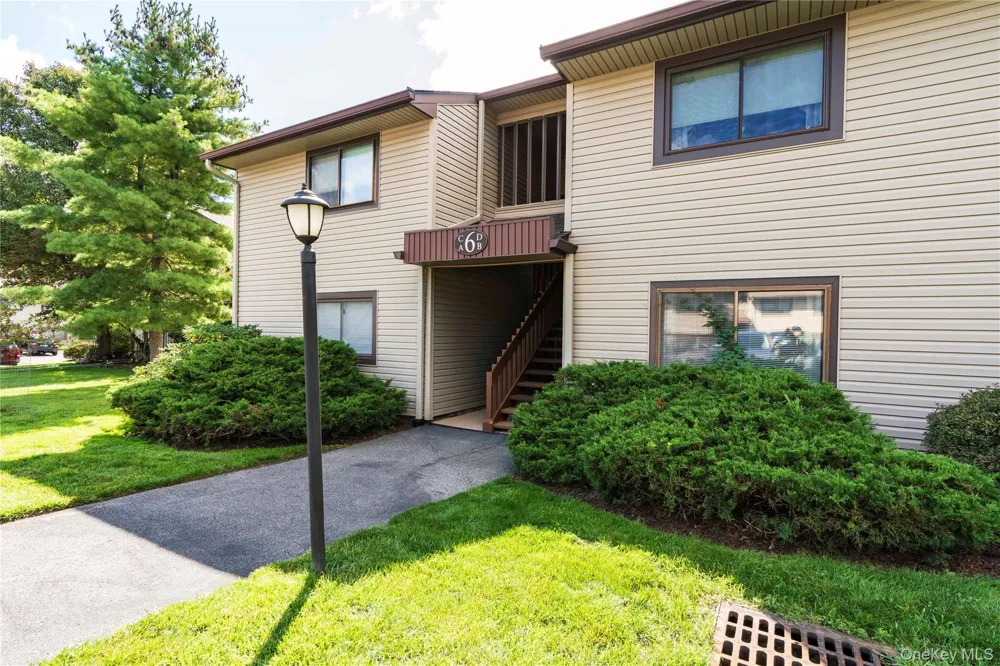 6 Knights Bridge #B Poughkeepsie, NY 12603