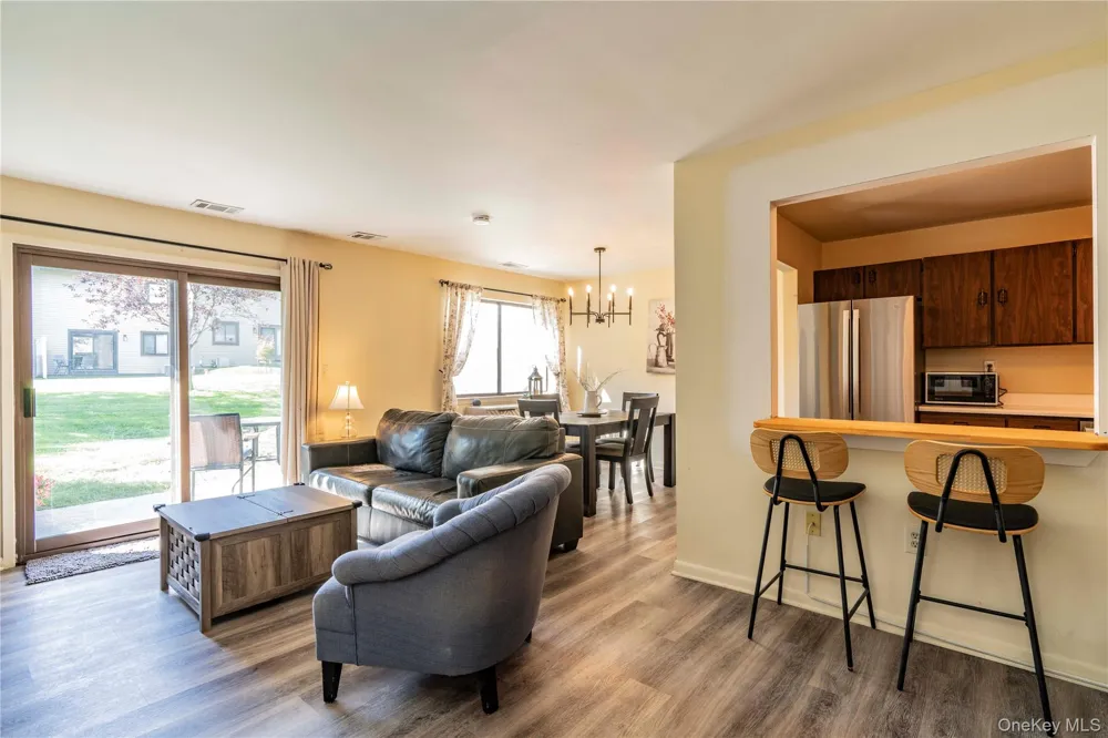 6 Knights Bridge #B Poughkeepsie, NY 12603