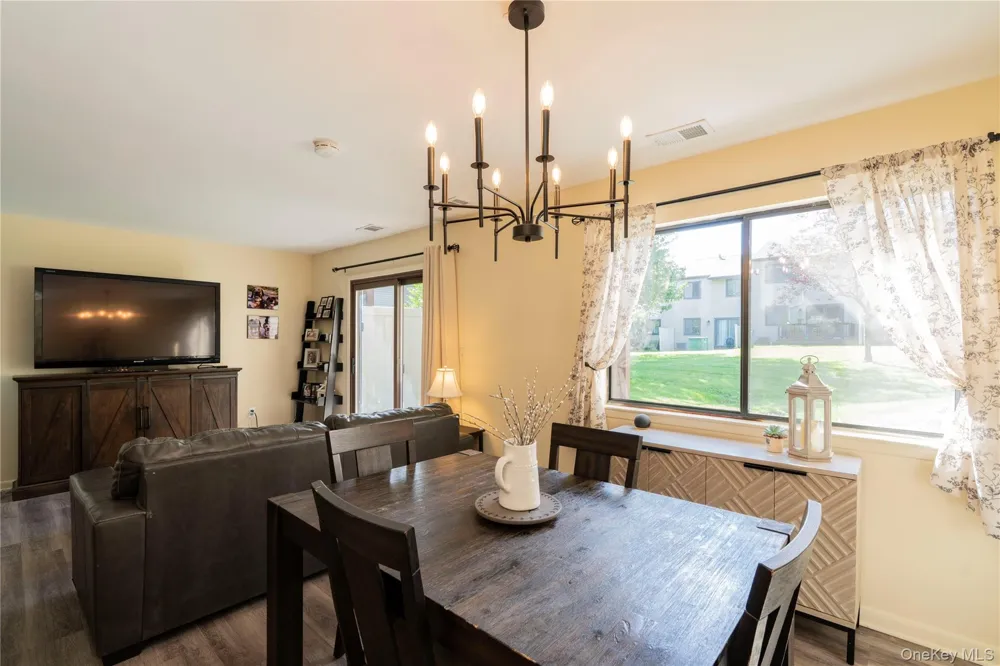 6 Knights Bridge #B Poughkeepsie, NY 12603