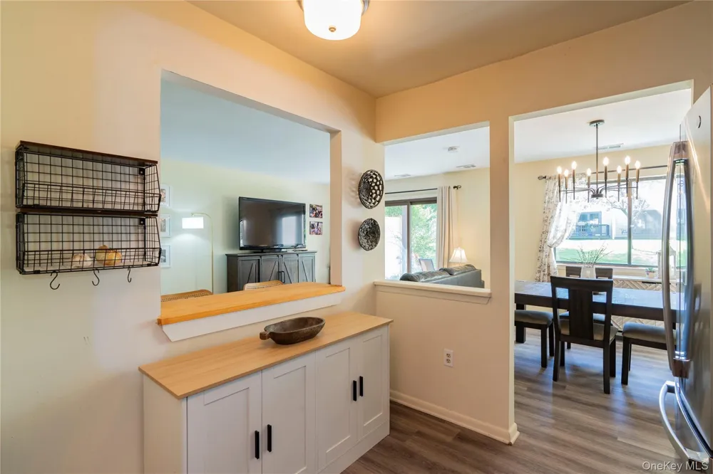 6 Knights Bridge #B Poughkeepsie, NY 12603