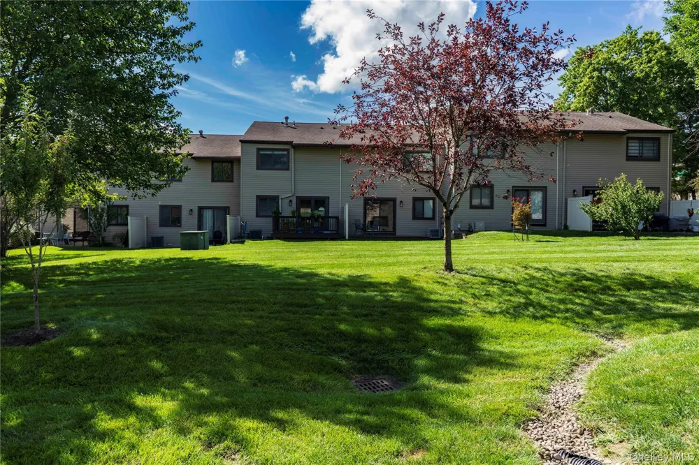 6 Knights Bridge #B Poughkeepsie, NY 12603