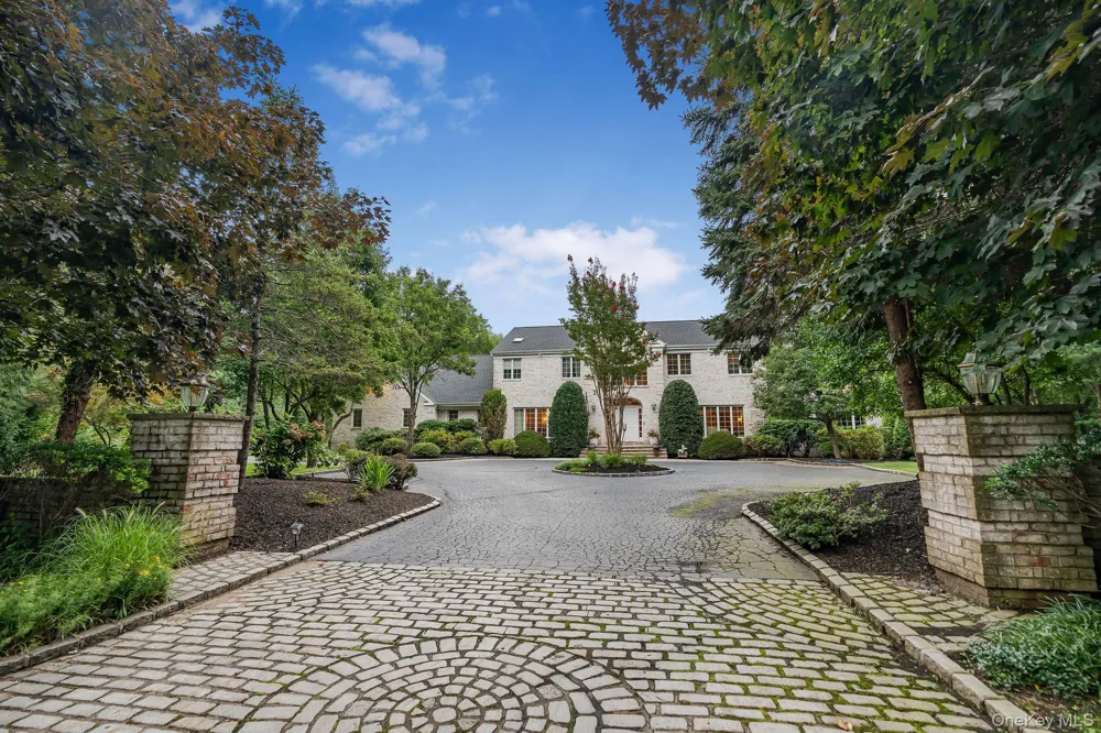 4 Ariana Court Oyster Bay, NY 11771