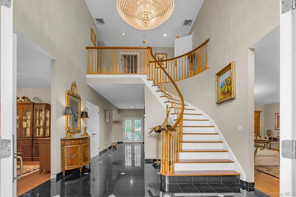4 Ariana Court Oyster Bay, NY 11771