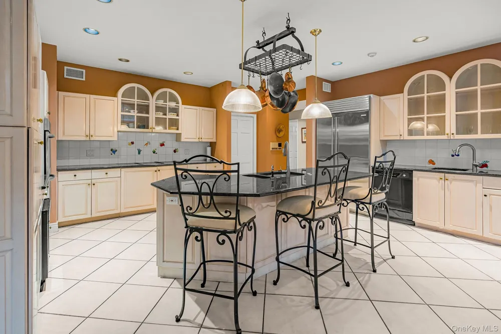 4 Ariana Court Oyster Bay, NY 11771