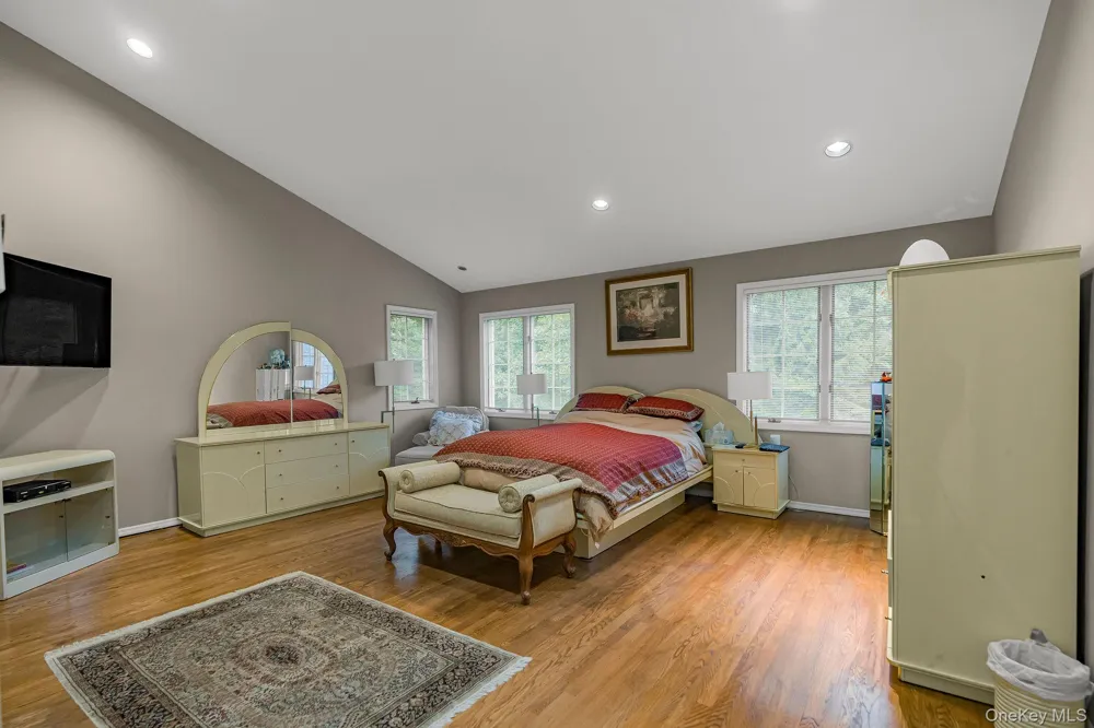 4 Ariana Court Oyster Bay, NY 11771