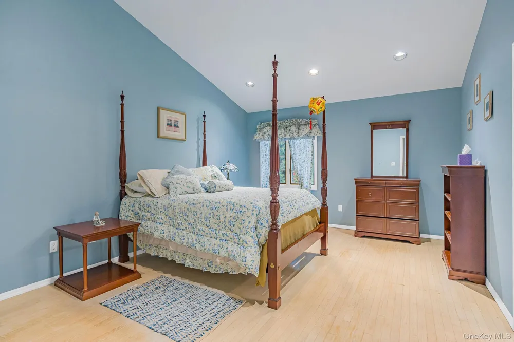 4 Ariana Court Oyster Bay, NY 11771
