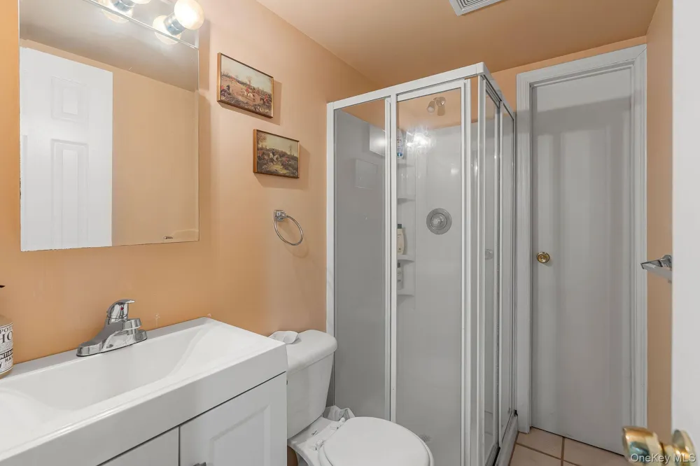 4 Ariana Court Oyster Bay, NY 11771