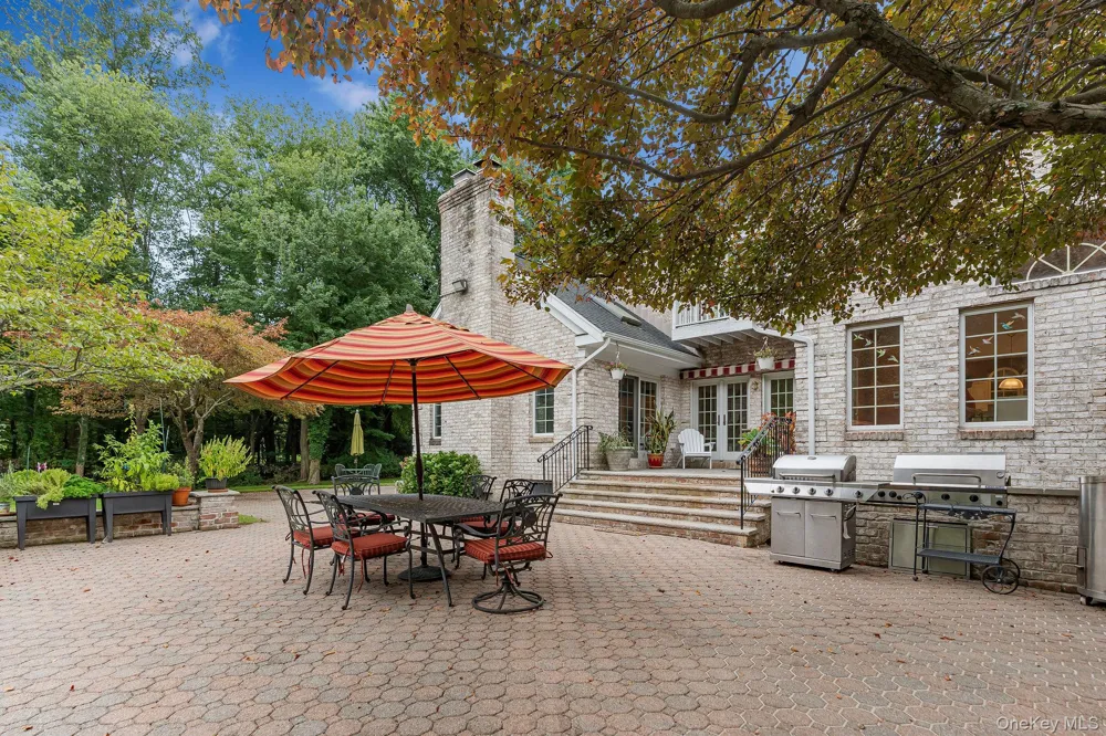 4 Ariana Court Oyster Bay, NY 11771