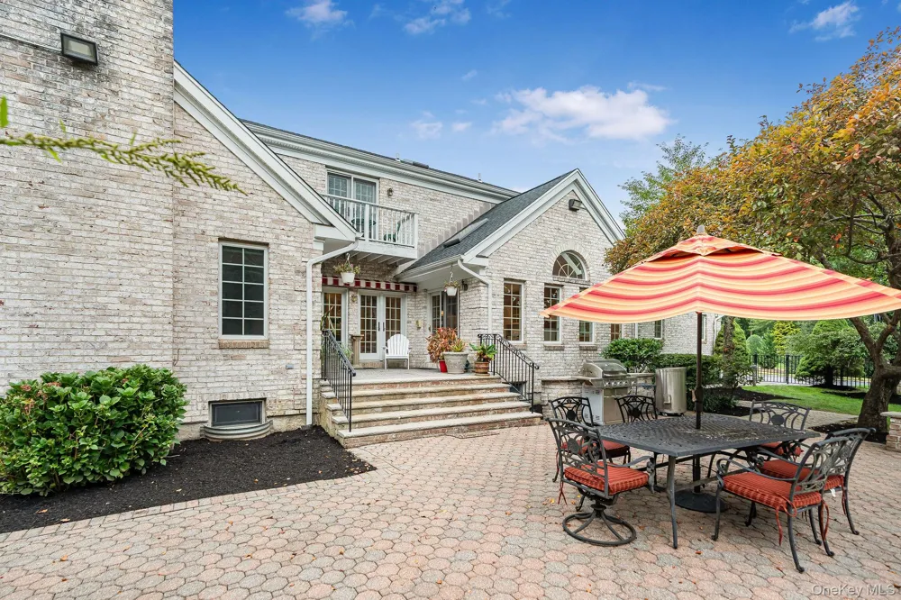4 Ariana Court Oyster Bay, NY 11771