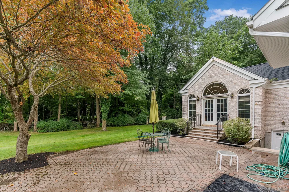 4 Ariana Court Oyster Bay, NY 11771