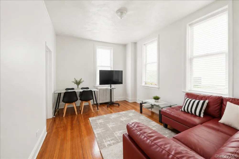 208 Tompkins Road Yonkers, NY 10703