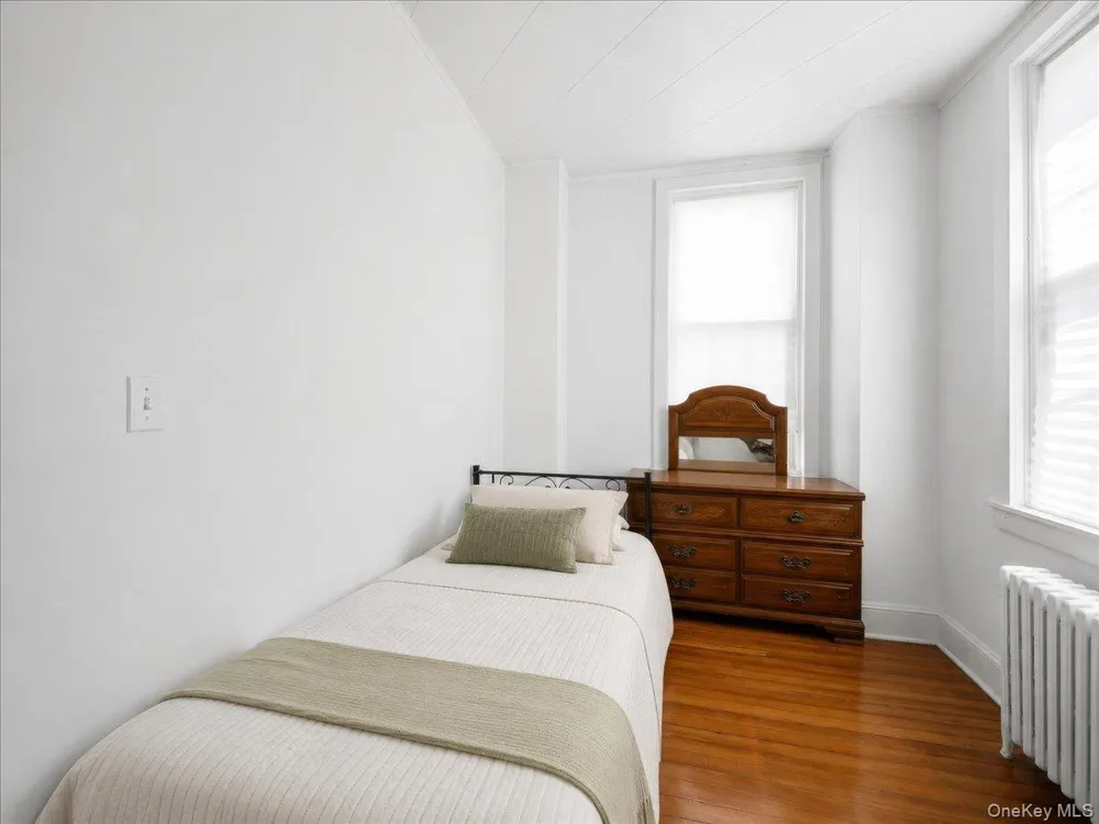 208 Tompkins Road Yonkers, NY 10703