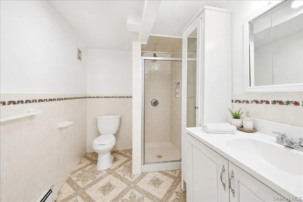 208 Tompkins Road Yonkers, NY 10703