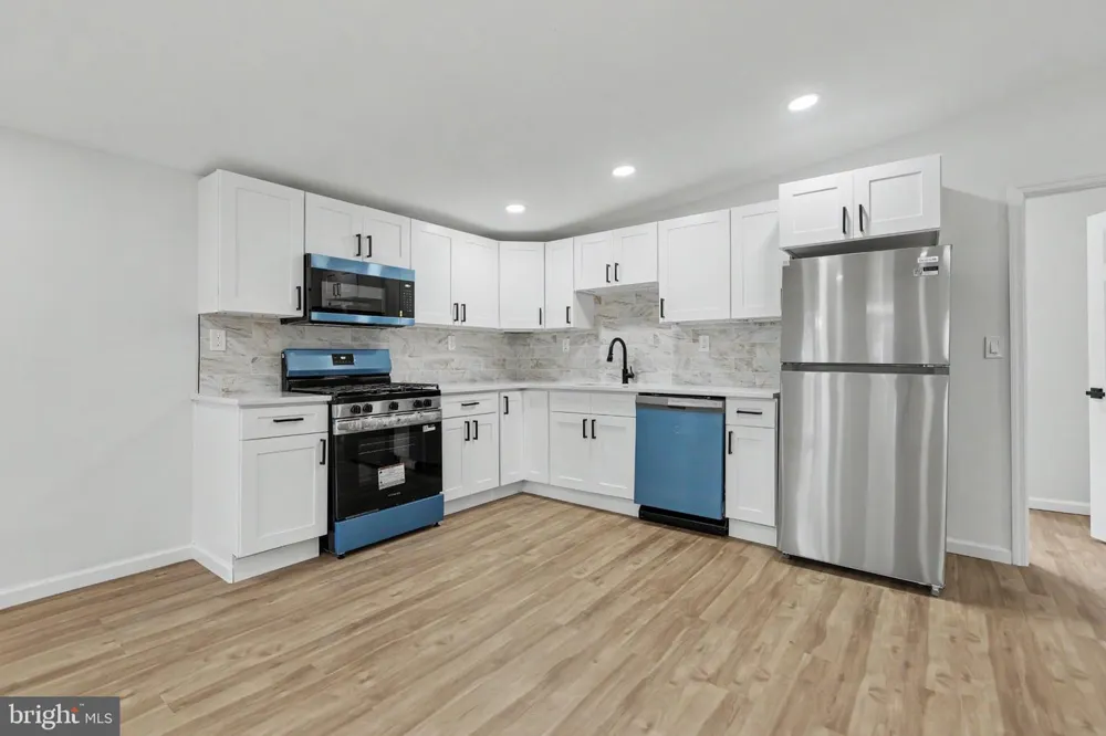 120 BILLINGSPORT ROAD Paulsboro, NJ 08066
