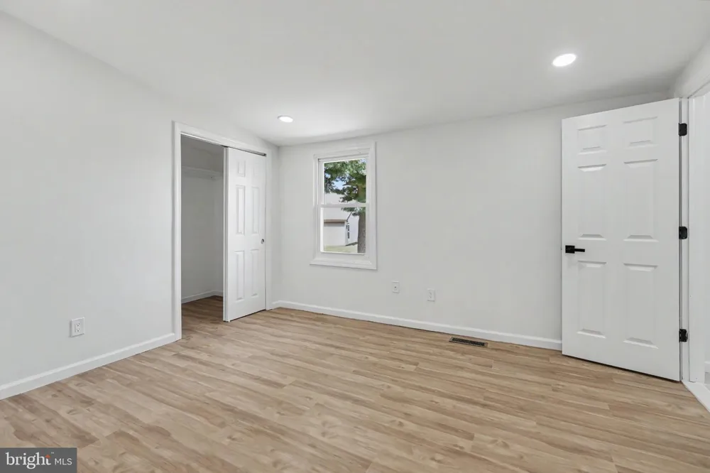 120 BILLINGSPORT ROAD Paulsboro, NJ 08066
